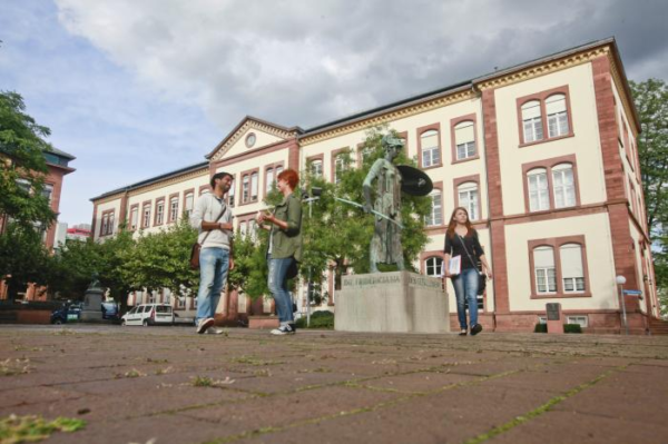 Karlsruhe Institute of Technolog Karlsruhe Institute of Technolog